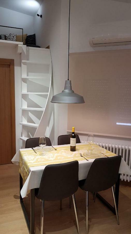 Estudio Atico Con Altillo Ourense Exteriör bild