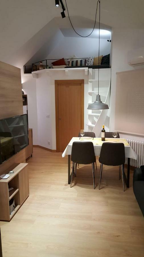 Estudio Atico Con Altillo Ourense Exteriör bild