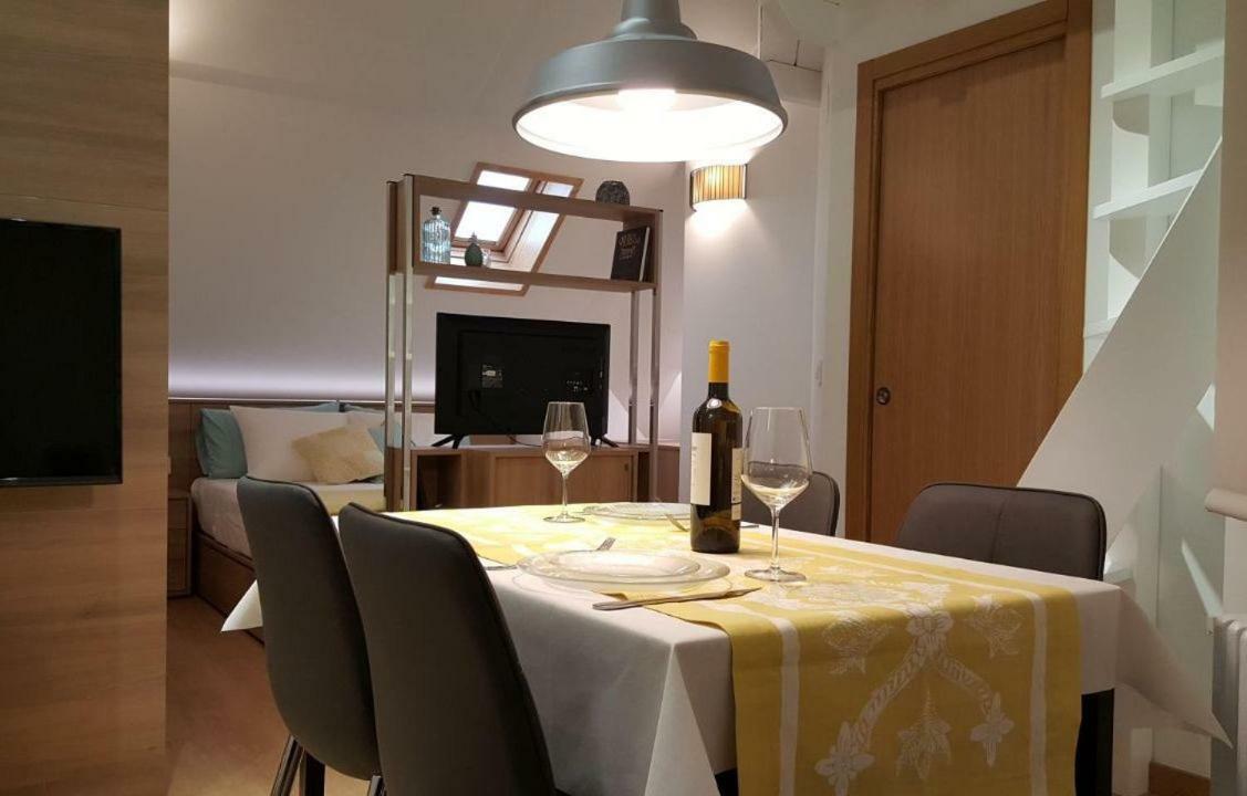 Estudio Atico Con Altillo Ourense Exteriör bild